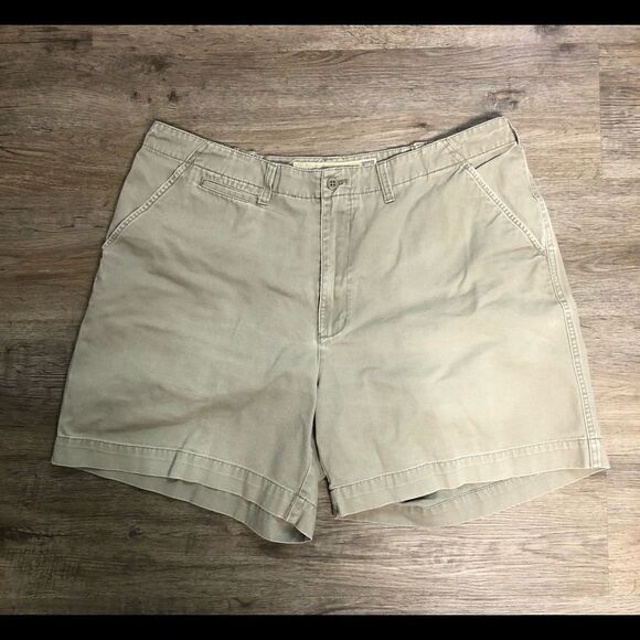 Cabela’s Casual Aged Khaki Men’s Shorts Size 40 - Picture 1 of 6